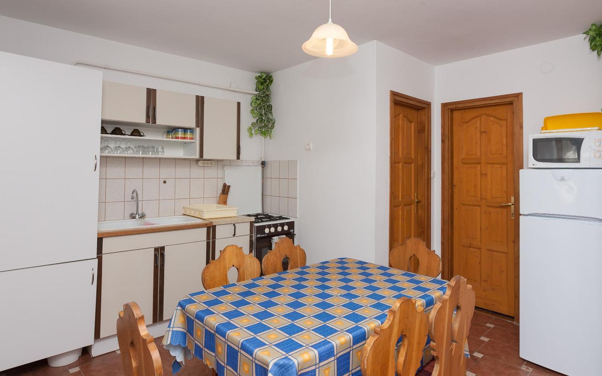Paratlan Apartmanhaz Сільвашварад Екстер'єр фото